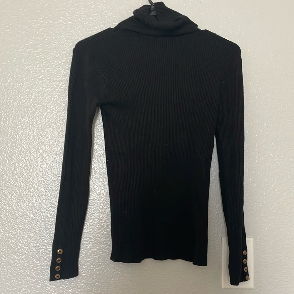 Size: Small to Medium
Good Condition
Final Sale